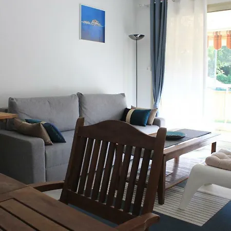 Flaubert Apartman *